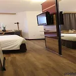 Hotel Median Congres 3*