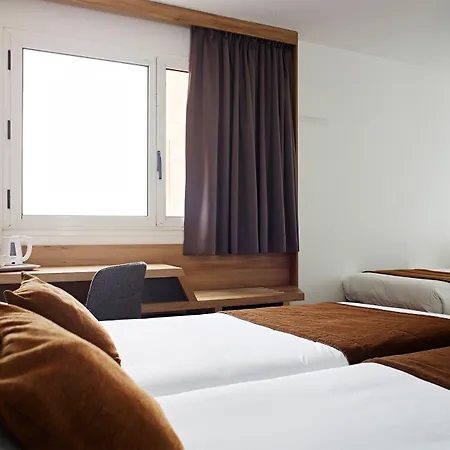 Hotel Median Congres Paris