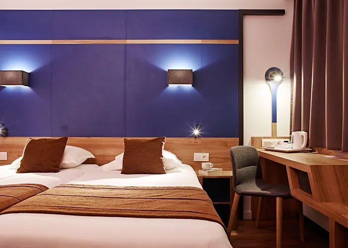 Szálloda Median Congres Párizs