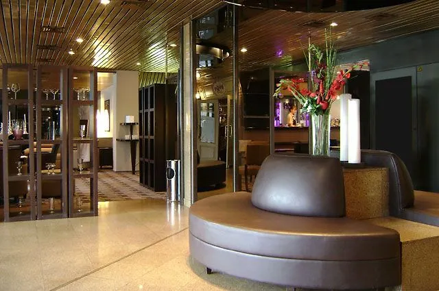 Szálloda Median Congres Párizs