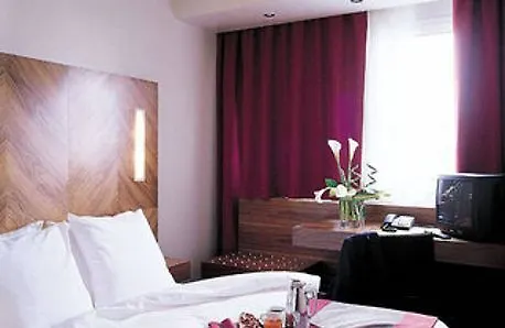 Median Congres Szálloda Párizs