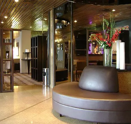 Hotell Median Congres Paris