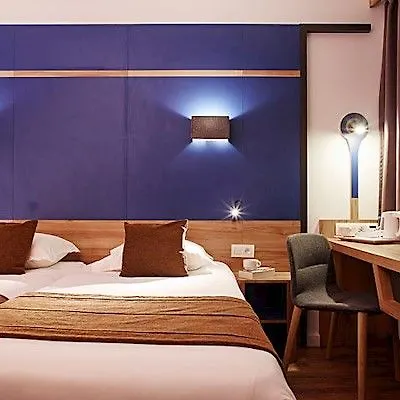 Hotell Median Congres 3*